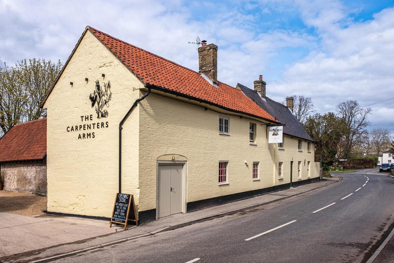 Отель The Carpenters Arms Great Wilbraham Экстерьер фото