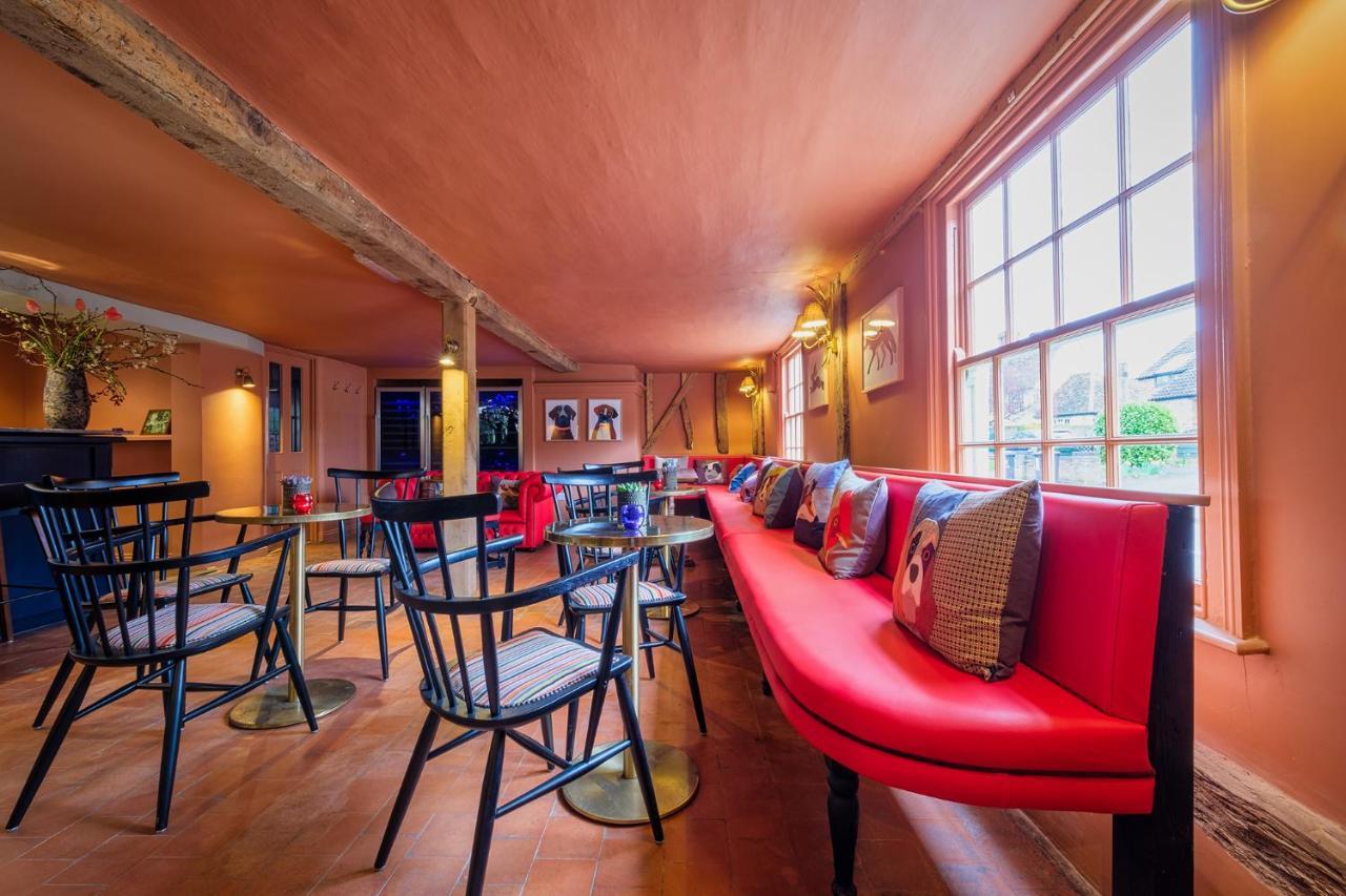 Отель The Carpenters Arms Great Wilbraham Экстерьер фото